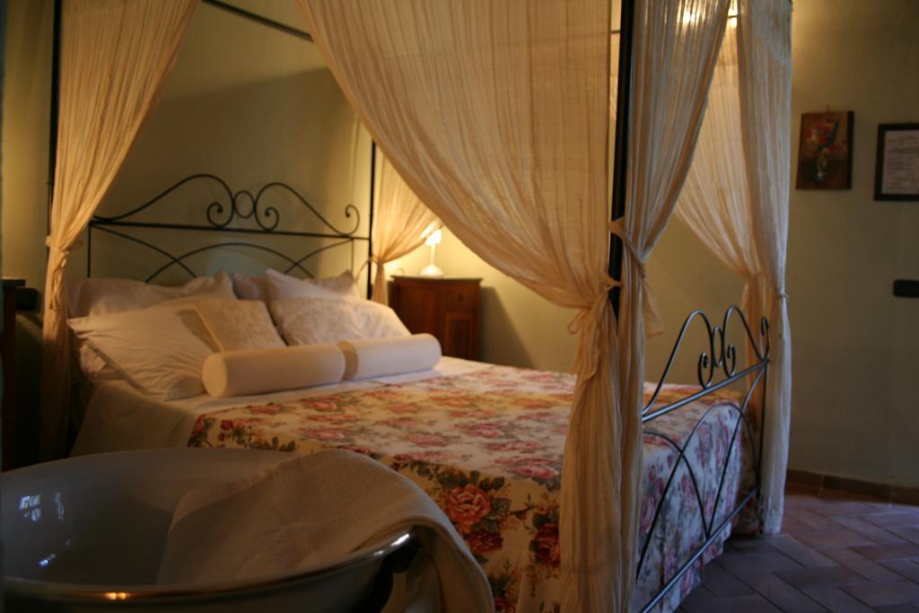 セッジャーノ Antico Casale Pozzuoloヴィラ 部屋 写真
