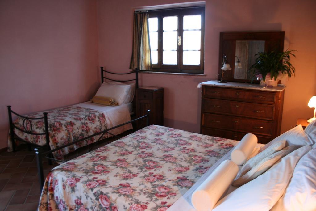 セッジャーノ Antico Casale Pozzuoloヴィラ 部屋 写真