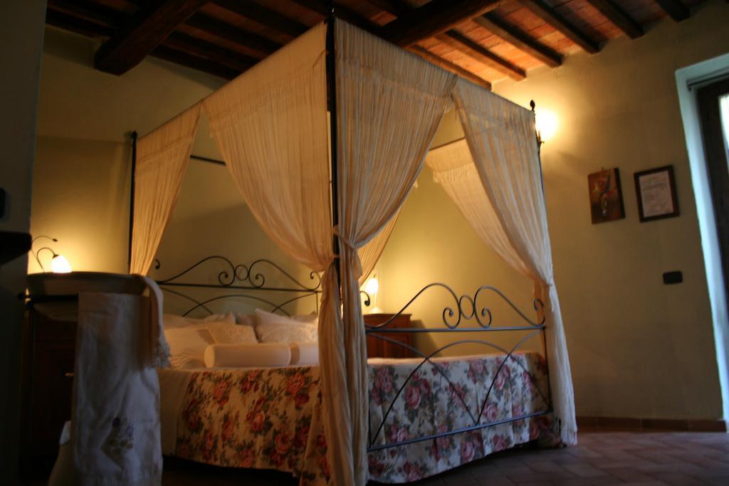 セッジャーノ Antico Casale Pozzuoloヴィラ 部屋 写真
