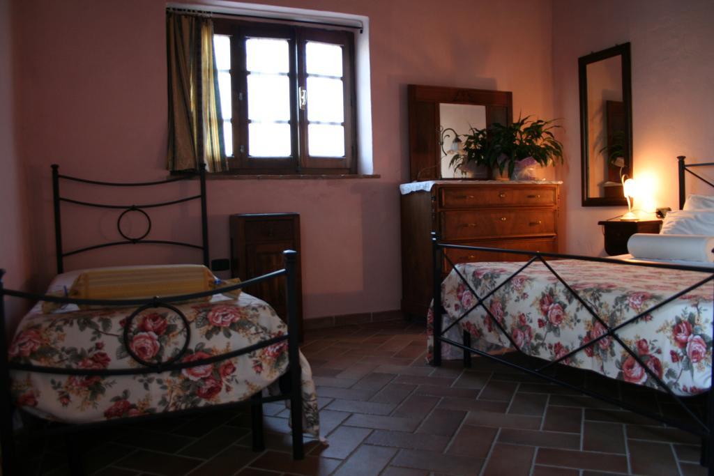 セッジャーノ Antico Casale Pozzuoloヴィラ 部屋 写真