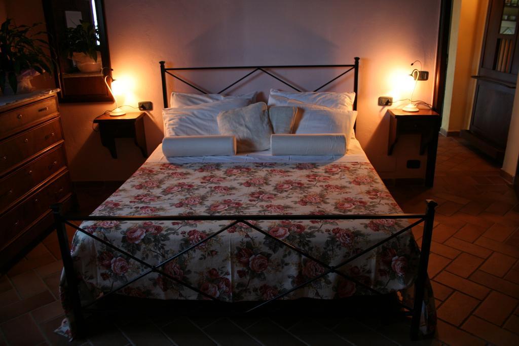 セッジャーノ Antico Casale Pozzuoloヴィラ 部屋 写真
